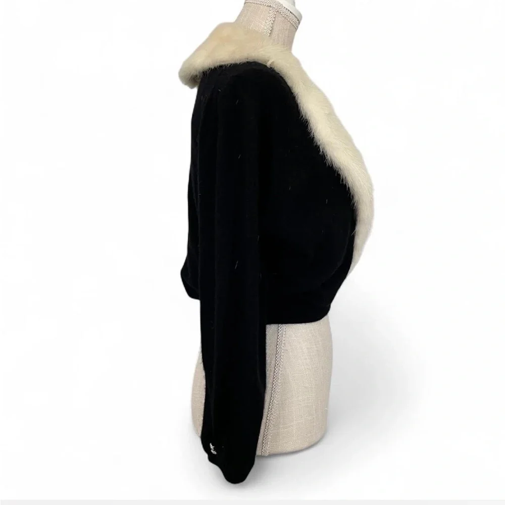 Black Cashmere cropped cardigan jacket with cream mink fur collar - Picture 3 of 8